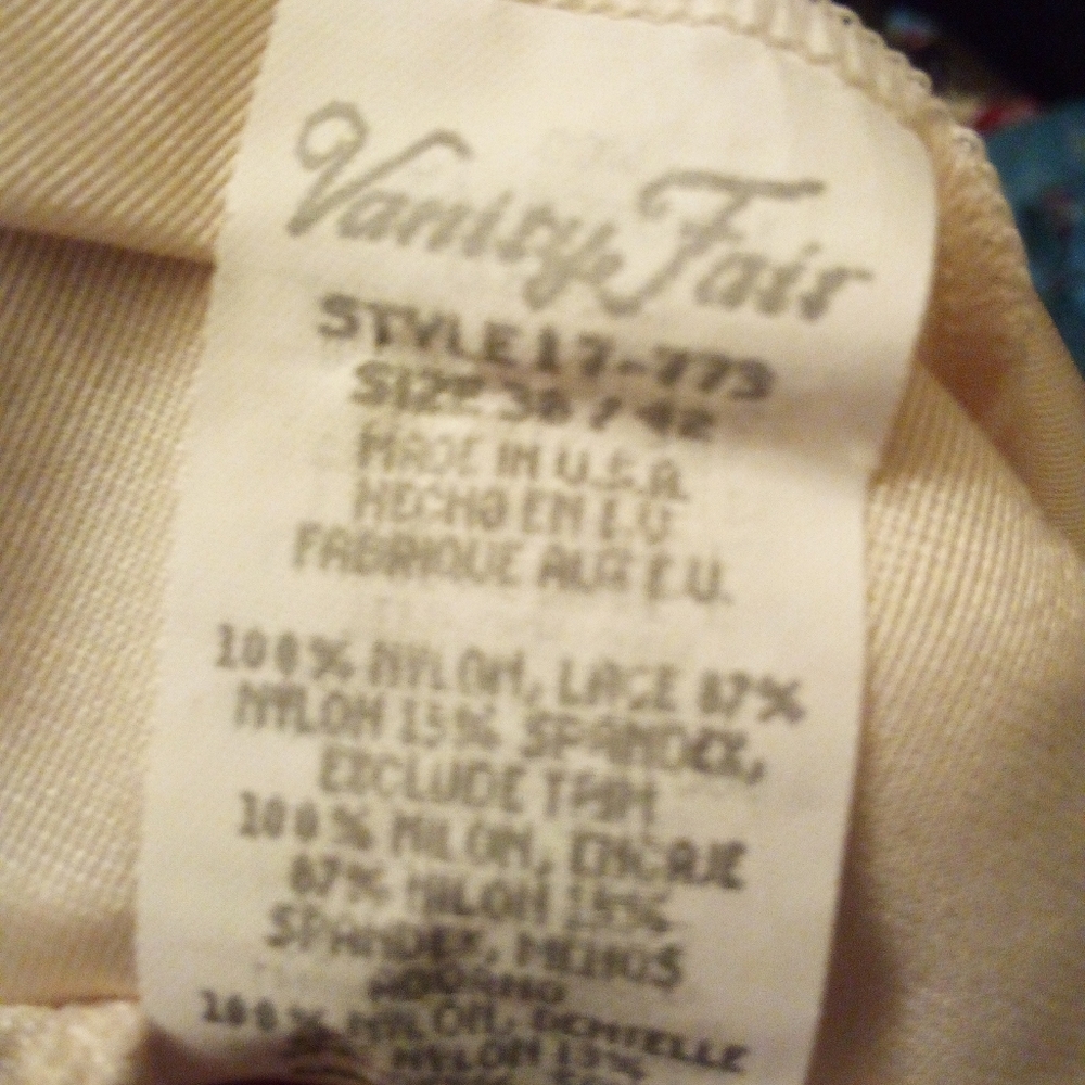 Vintage Vanity Fair Camisole Size 38/42 - Picture 6 of 6